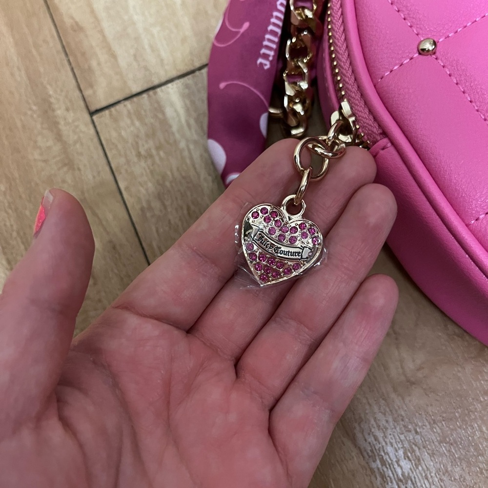 Juicy Couture Pink Quilted Heart Bag NWOT - Picture 3 of 10